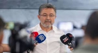 Bakan Yumaklı:Bir Haftada 624 Yangınla Mücadele Ettik